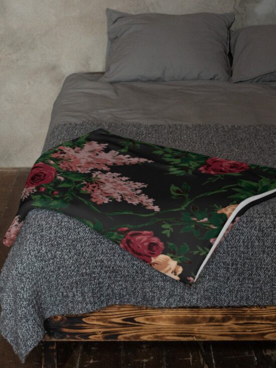 Cosette Dark Bella Roses Soft Fleece Throw Blanket | Pinup Couture Relaxed